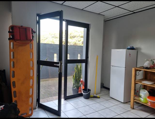 110M² OFFICE TO LET IN SONHEUWEL